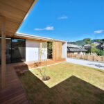 Mhouse_b_garden
