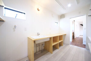 Mhouse_b_laundry
