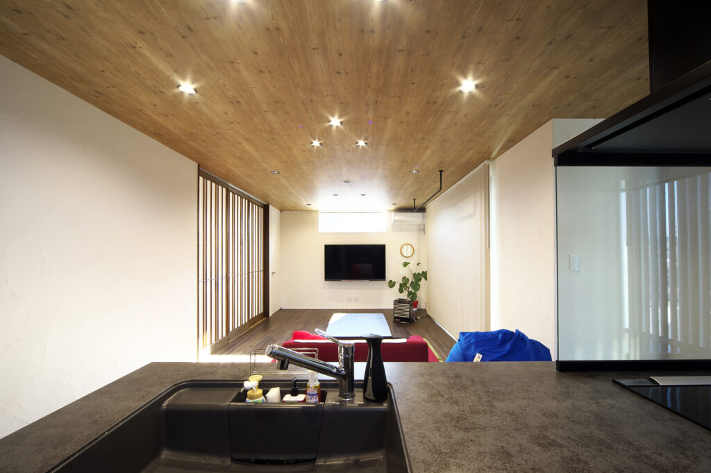 int_hhouse_01