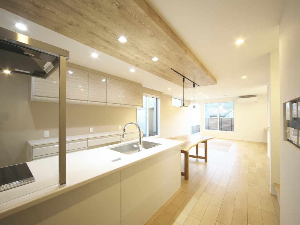 Khouse_y_01